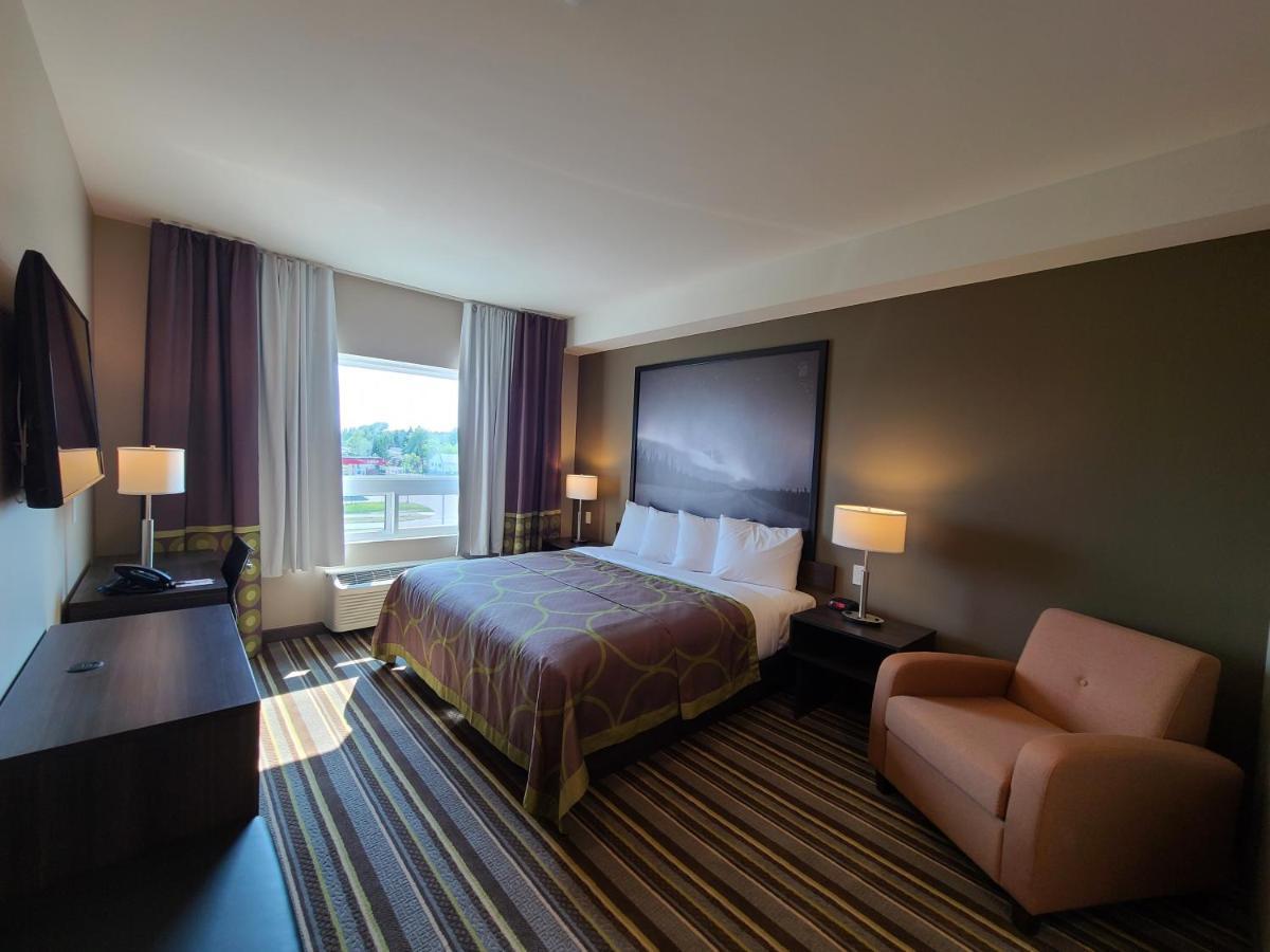Super 8 By Wyndham Thompson Hotel Kültér fotó