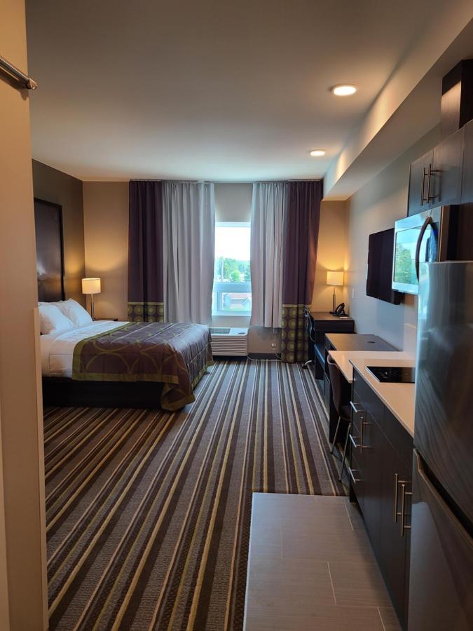 Super 8 By Wyndham Thompson Hotel Kültér fotó