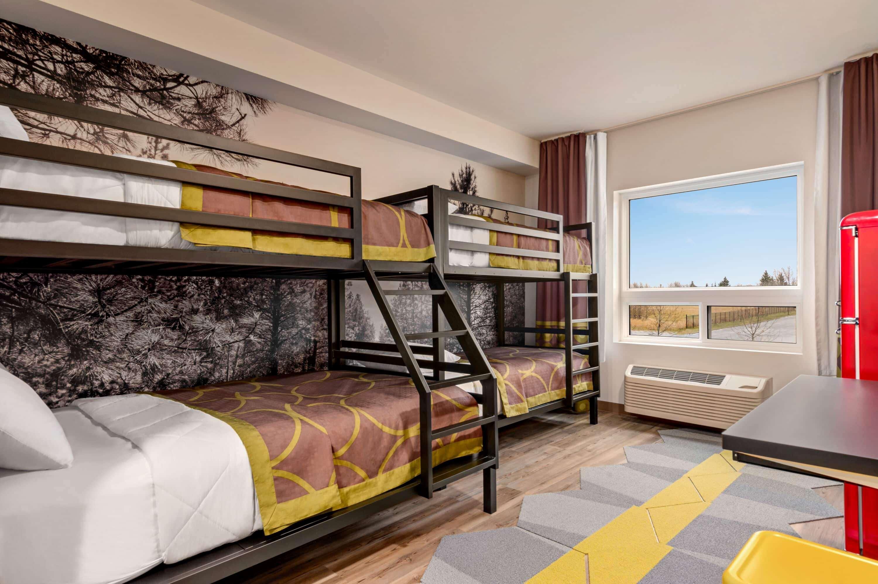 Super 8 By Wyndham Thompson Hotel Kültér fotó