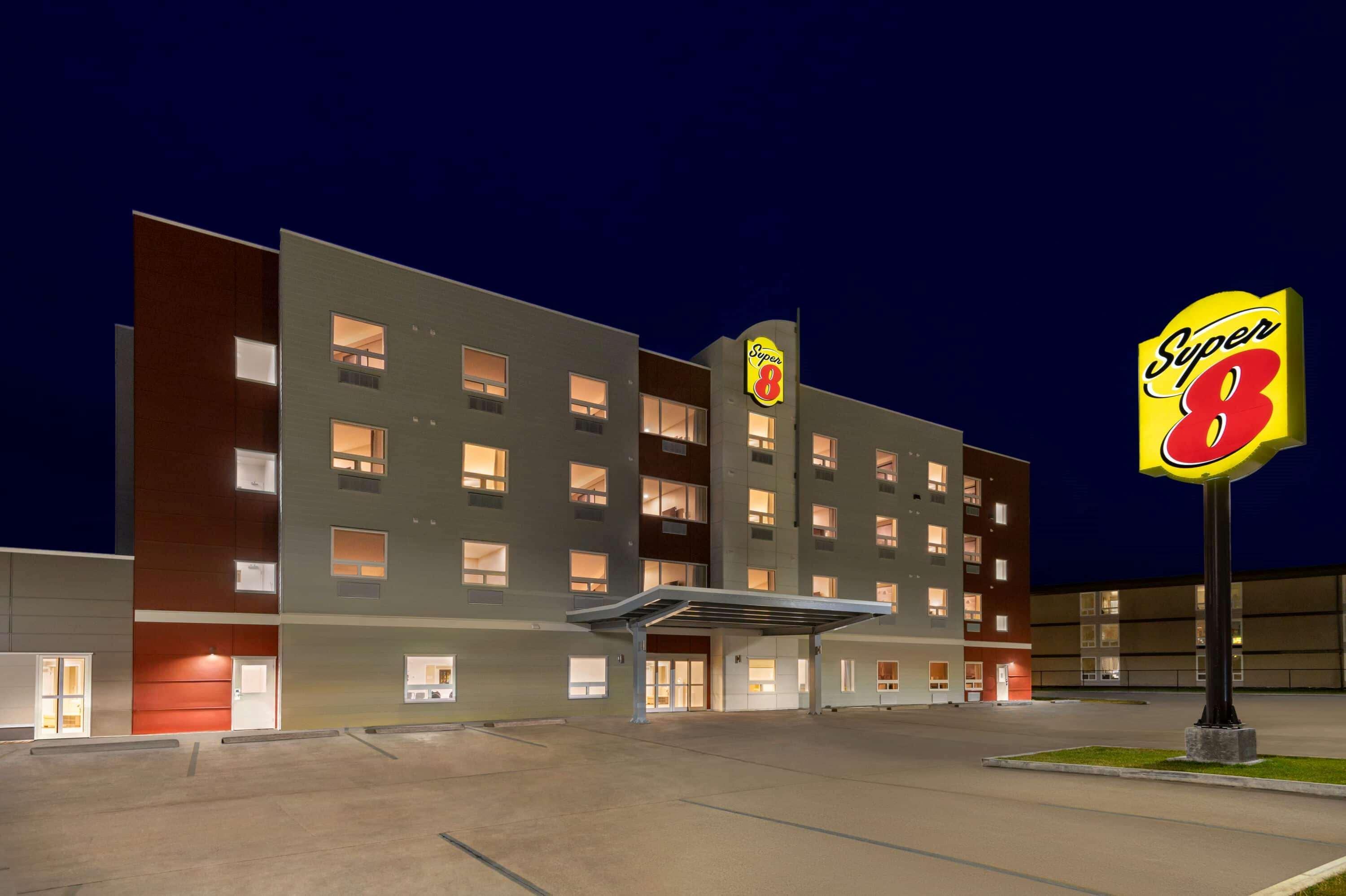 Super 8 By Wyndham Thompson Hotel Kültér fotó
